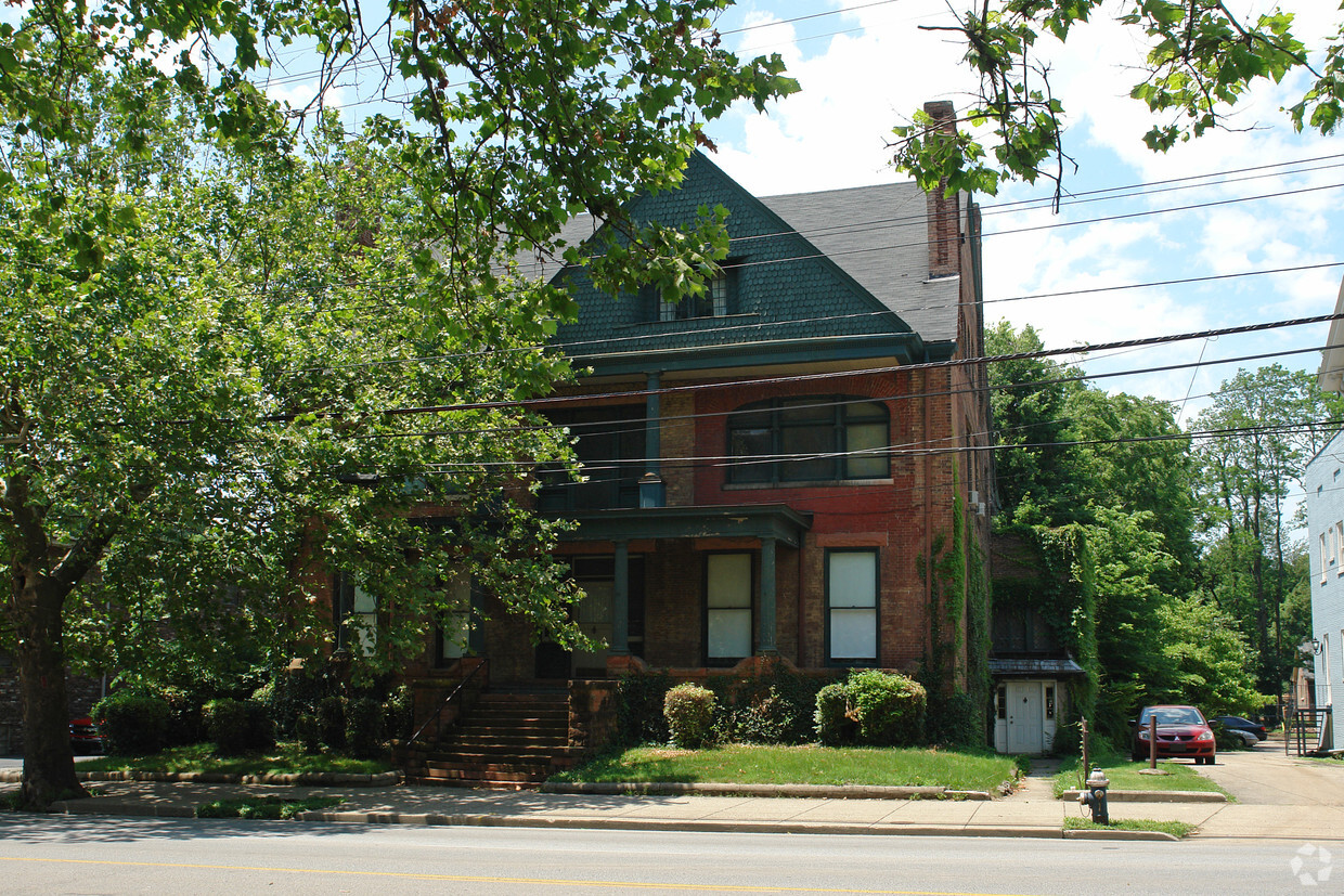 Building Photo - 231 N Broadway