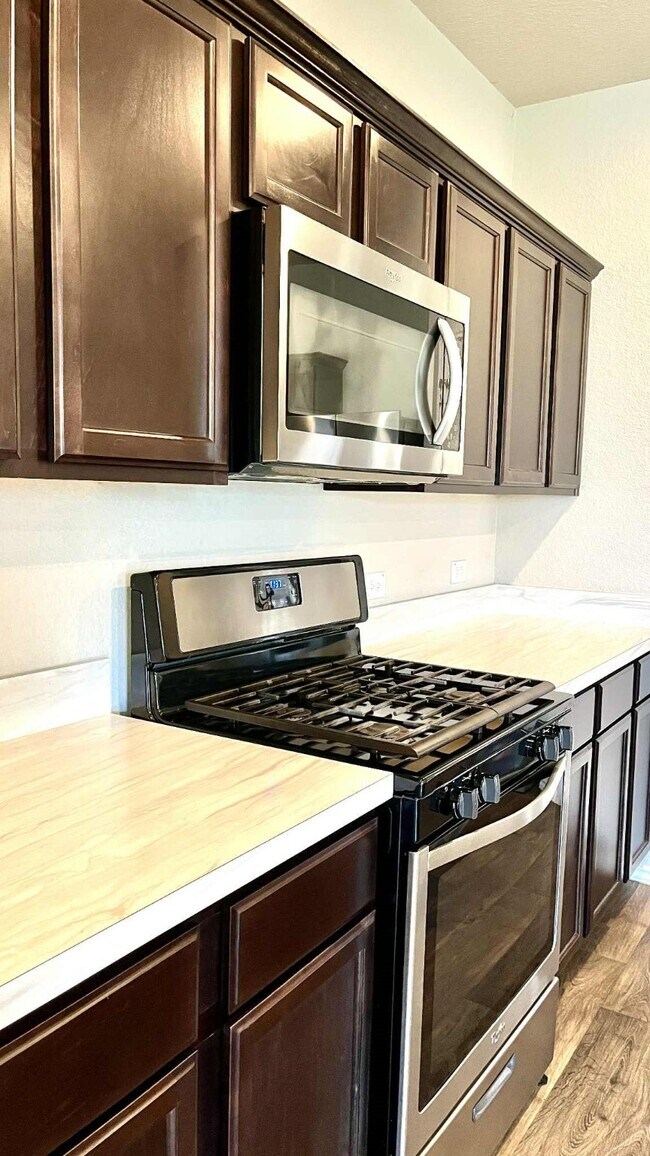 Foto del edificio - 5123 Cortland Pne Trl