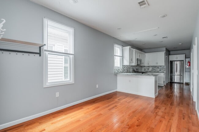 Building Photo - 164 Avenue B