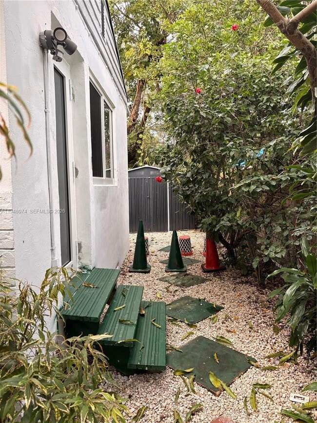 Foto del edificio - 675 NE 159th St