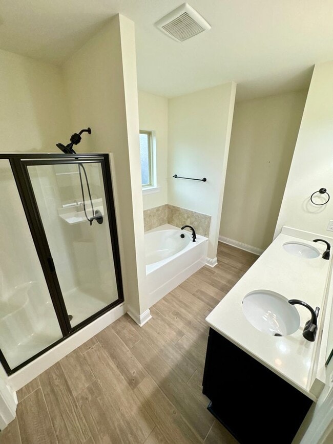 Building Photo - Willow Heights Home!