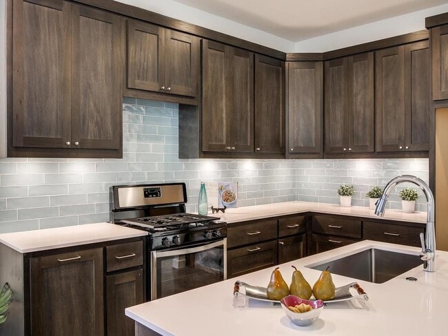 Foto del edificio - 5600 William Holland Ave