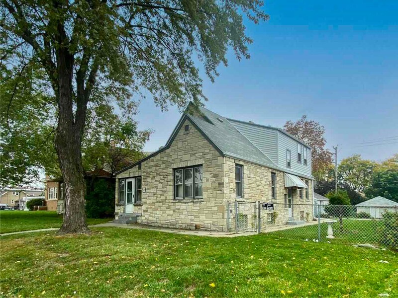 1412 S 60th St, West Allis, WI 53214 Room for Rent in West Allis, WI