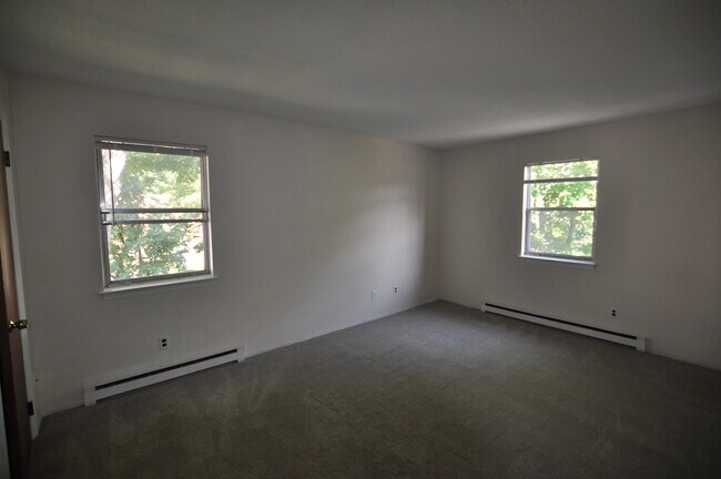 Foto del edificio - 2 Fairfield Ave