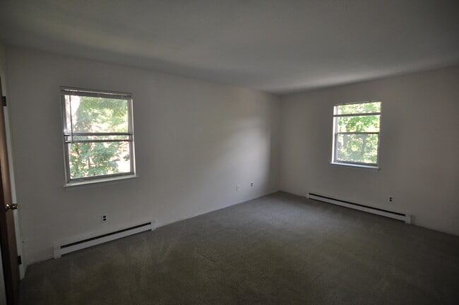 Building Photo - 2 Fairfield Ave