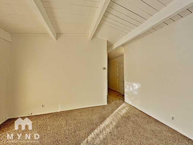 Foto del edificio - 942 Curti Dr
