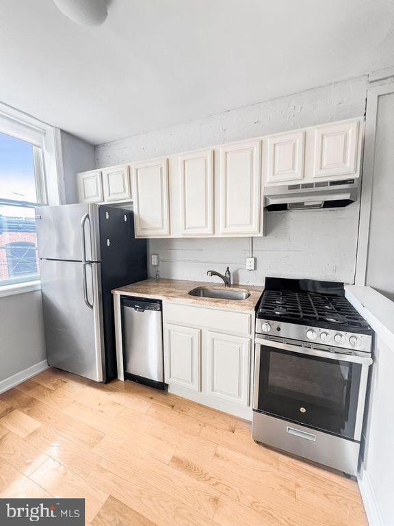Building Photo - 1546 Frankford Ave