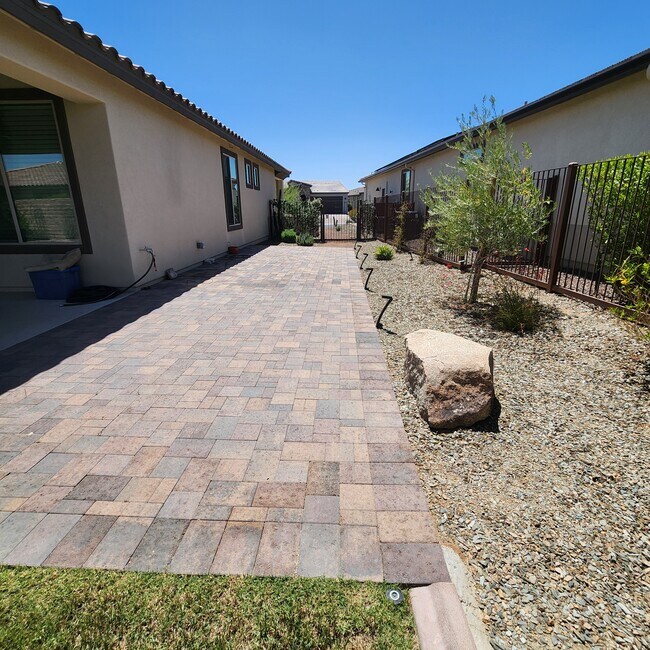 Building Photo - 4527 Charro Ct
