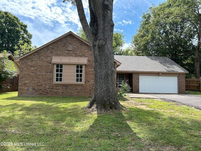 Foto del edificio - 7397 Meadowbrook Dr