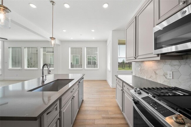 Building Photo - 21254 Black Gap Wildlife Dr