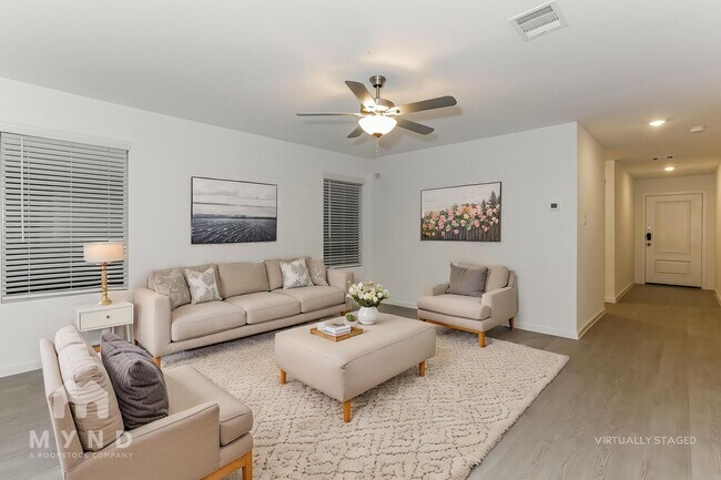 Foto del edificio - 2704 River Knl Ln