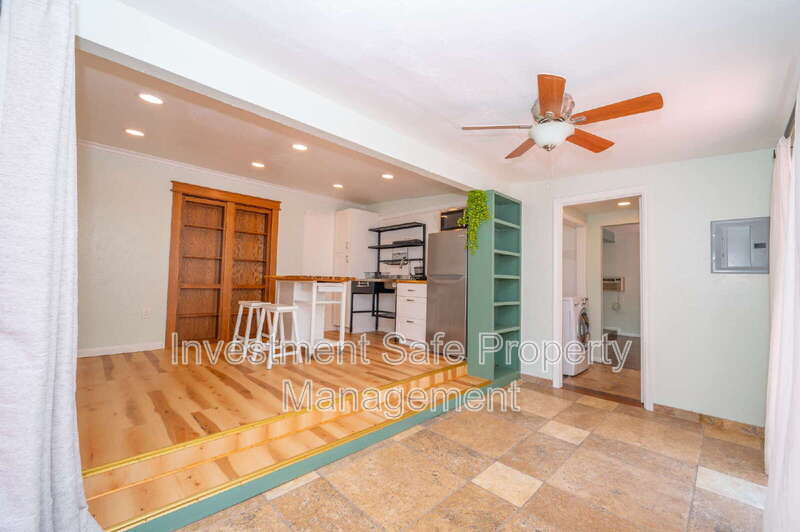 Foto principal - 4982 Baltimore Dr