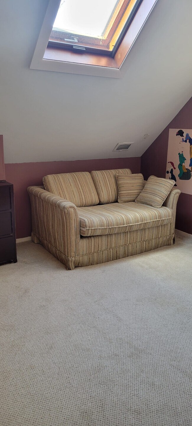 9901 165th Ave, Howard Beach, NY 11414 Townhome Rentals in Howard