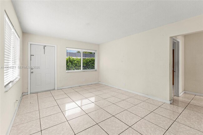 Foto del edificio - 6121 SW 40th Ct