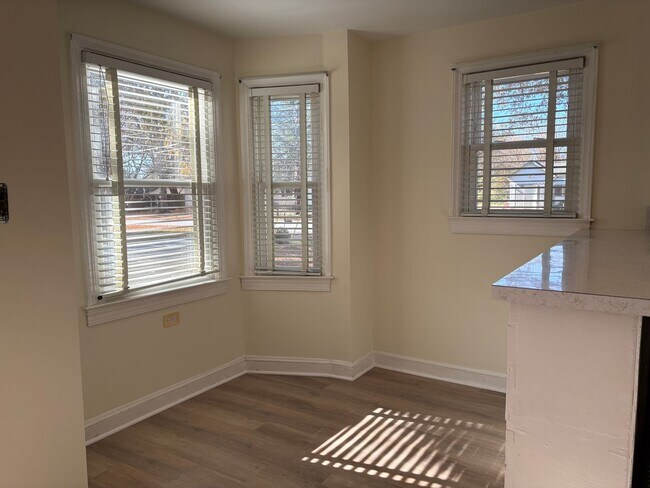 Foto del edificio - 3 Bedroom, 1.5 Bathroom House in Winston-S...