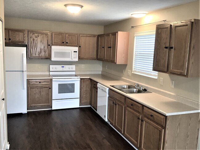 Building Photo - 200 Hedgington Court