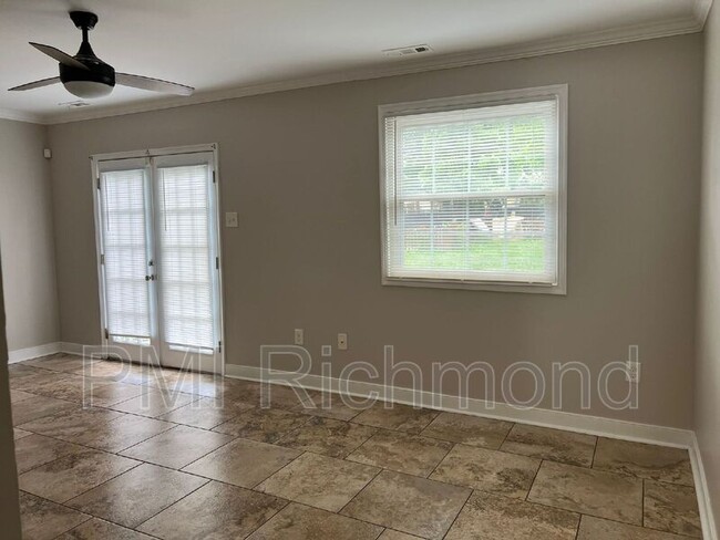 Building Photo - 1402 Mechanicsville Tpke