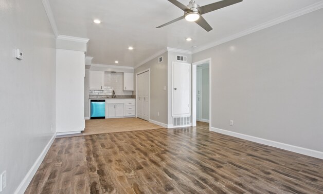 Foto del edificio - 4511 W 120th St