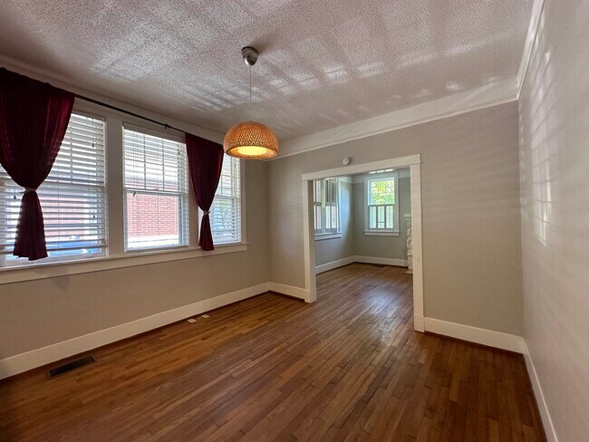 Building Photo - 1625 Linden Ave