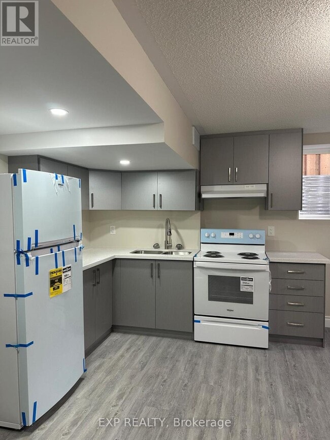 Building Photo - 1116 Savoline Blvd