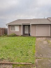 Building Photo - 2458 SE 53rd Ave