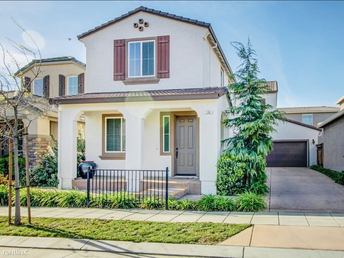 Foto principal - 3 br, 2.5 bath House - 138 West Viola Street