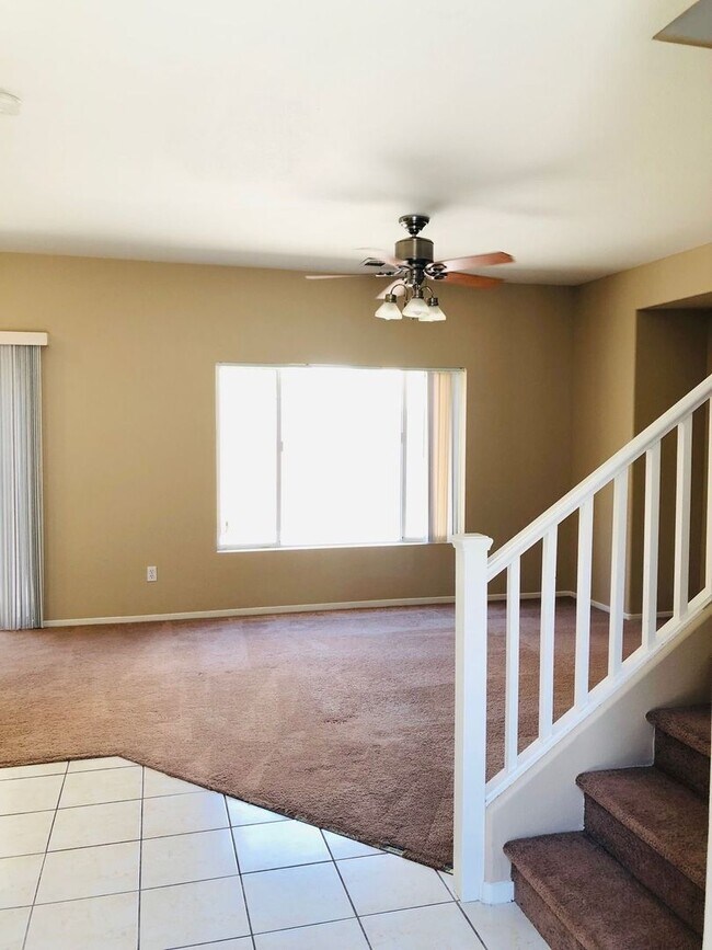 Foto del edificio - Newly Renovated 2-Bedroom Home with a Den