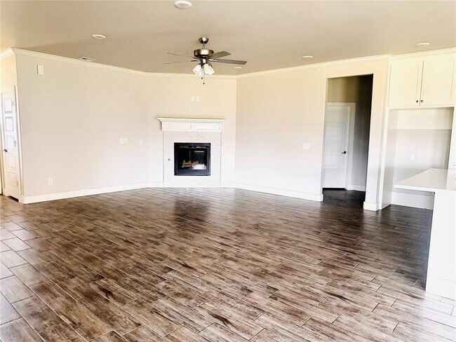 Building Photo - 1421 Hickory Trl