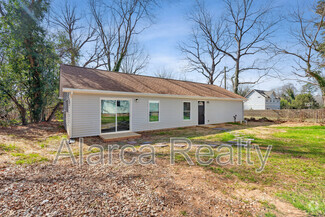 Building Photo - 1217 Skyview Rd