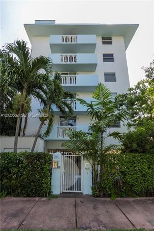 Building Photo - 301 Jefferson Ave