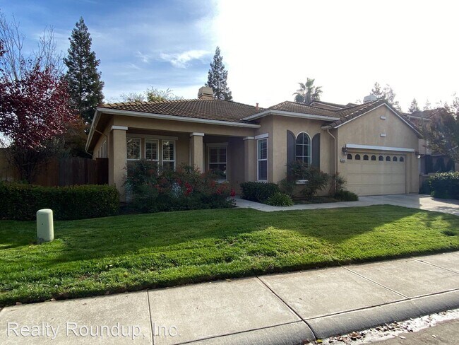 Building Photo - 3 br, 2.5 bath House - 6219 Riverbank Cir