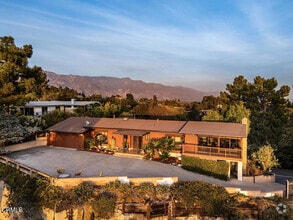 Building Photo - 339 Patrician Way