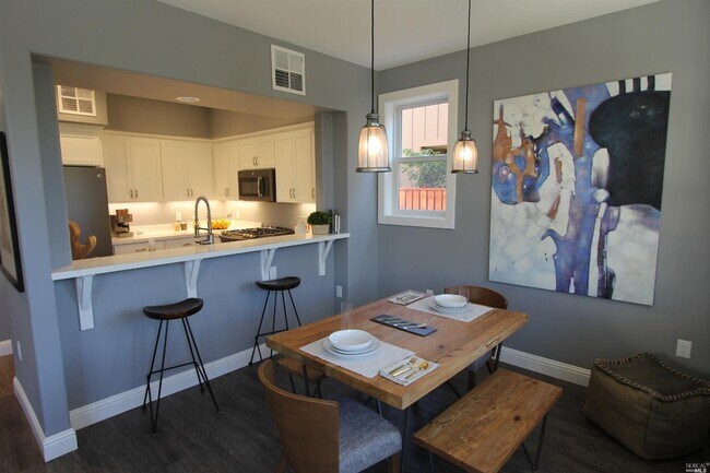 Foto del edificio - 1598 Cali Ln