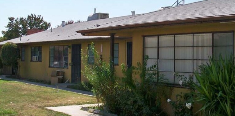 Foto principal - 3413 E Clinton Ave