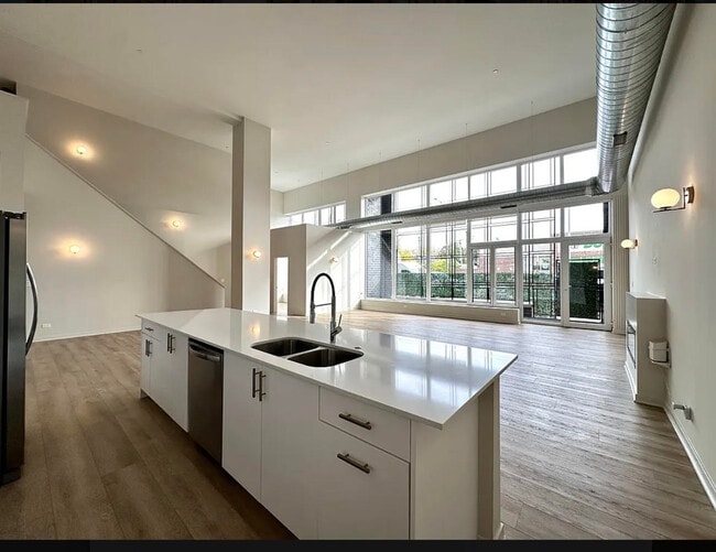 Foto del edificio - 3207 N Narragansett Ave