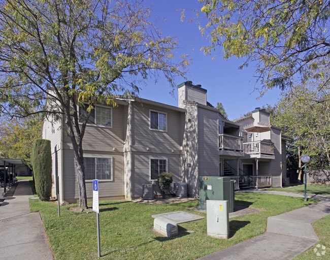 Foto principal - Emerald Vista Apartments