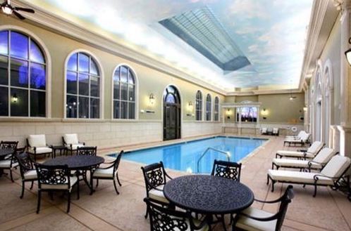 Gran piscina, sala de la comunidad y el gimnasio - cerrada por Covid reglas, prepárese para cuando se vuelva a abrir. GIMNASIO demasiado - 1221 Symphony Way