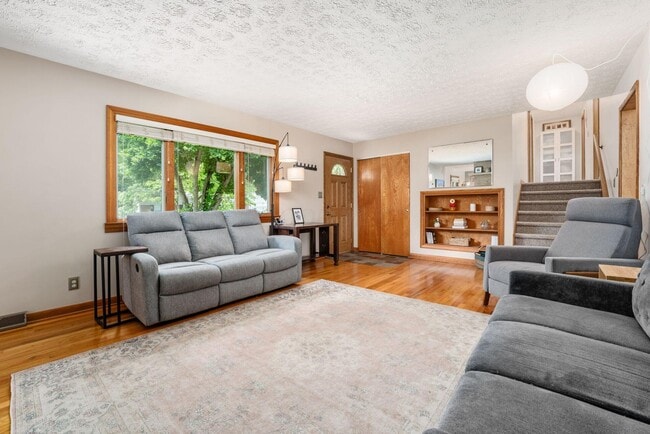 Foto del edificio - 258 N Sinsbury Dr