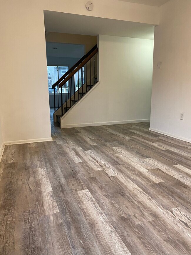 Foto del edificio - 736 Myrtle Ave