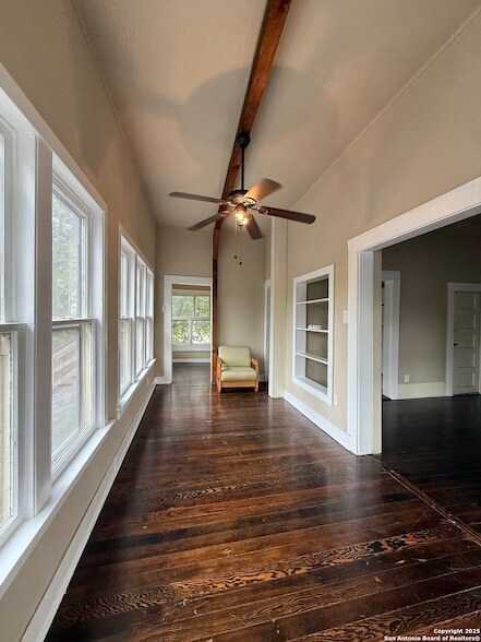 Foto del edificio - 210 Eleanor Ave