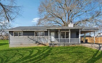 Building Photo - 401 Cabriolet Ct