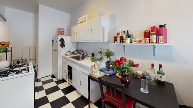 Building Photo - 24 Sidlaw Rd