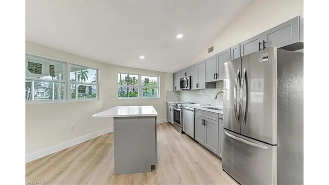 Photo - 190 Tarpon Rd House