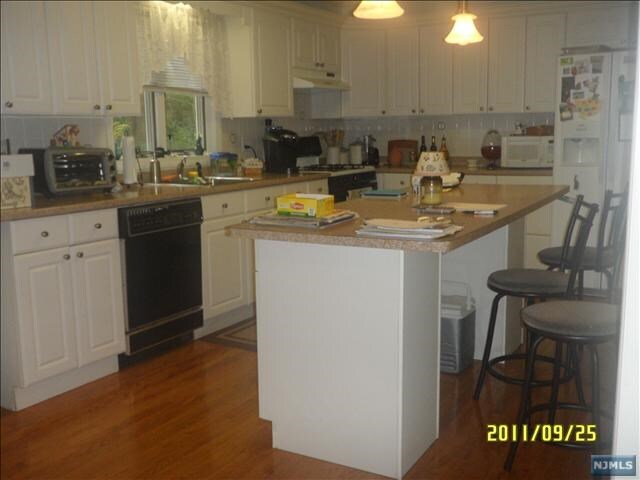 Building Photo - 294 Buttonwood Dr