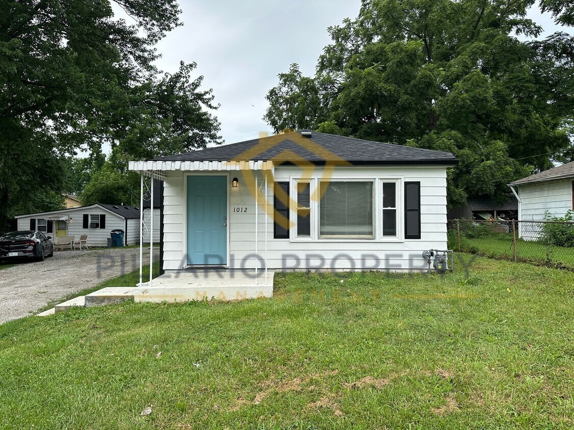 1012-1014 S Worth Ave - 1012-1014 S Worth Ave