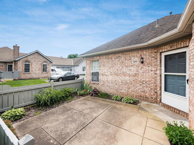 Building Photo - 1241 Villa Oaks Ct