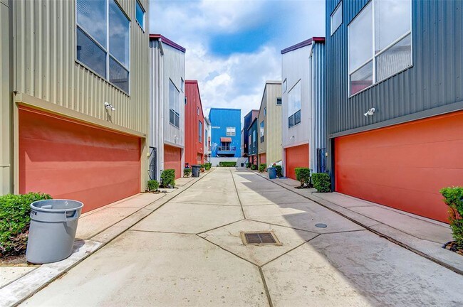 Building Photo - 6967 Ardmore St