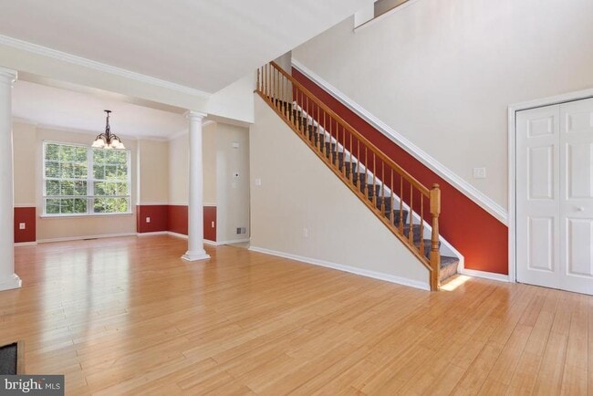 Building Photo - 6178 Oaklawn Ln