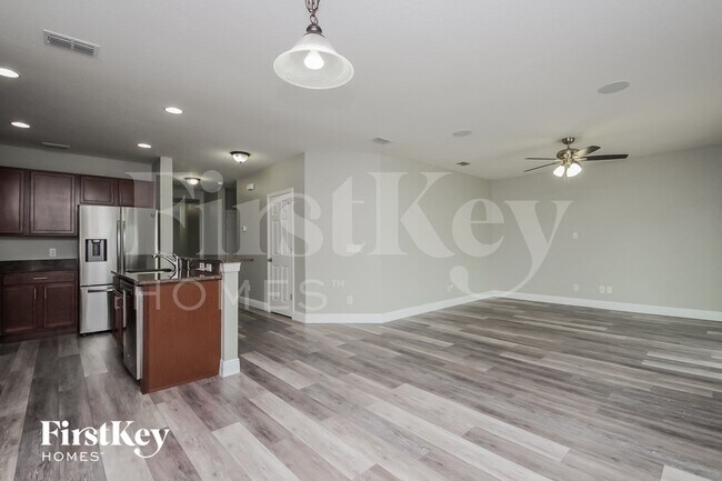 Foto del edificio - 347 Iron Wood Dr