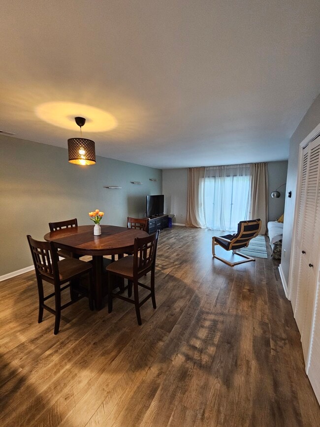 Foto del edificio - 8 Franklin Square